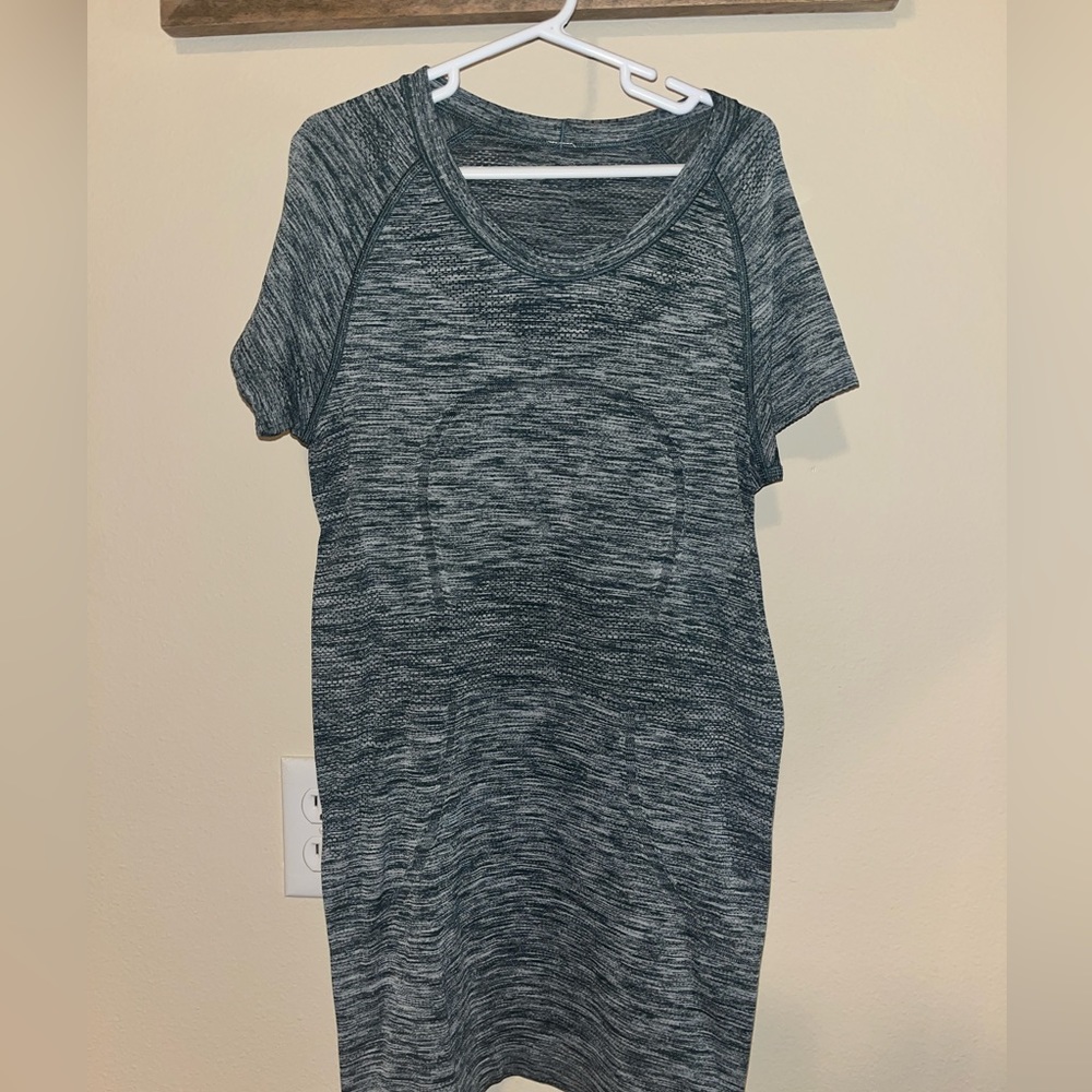 Lululemon Run Swiftly Tech